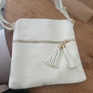 Nice white shoulder bag